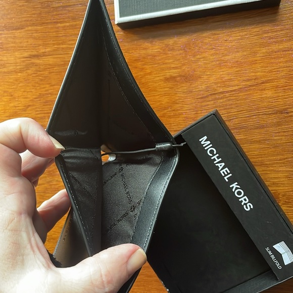 Men’s MK wallet - Picture 3 of 5